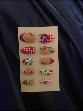 Cherry & Gingham Press-On Nail Set in Red, Cream, Green
